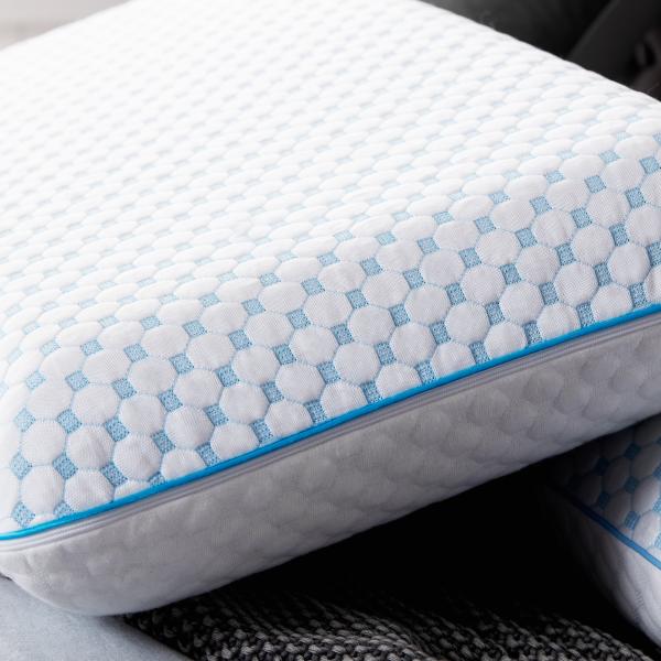 GEL MEMORY FOAM PILLOW + REVERSIBLE COOLING COVER